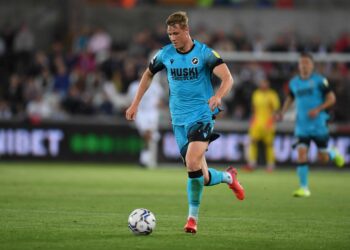 Le transfert de Burnley pour le défenseur d’Arsenal échoue malgré l’accord du club