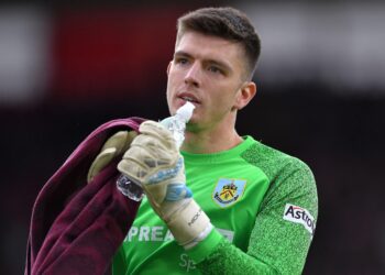 Newcastle accepte les frais avec Burnley pour l’international anglais Nick Pope