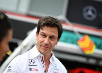 F1, Mercedes veut couper une équipe cliente entre Williams, Aston Martin et McLaren