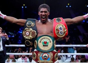 Anthony Joshua a 38% de chances de récupérer les titres d’Usyk