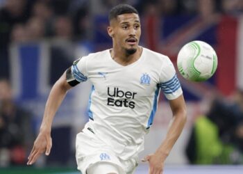 Saliba parle de son avenir à Arsenal, mais…