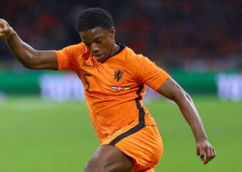 Manchester United devrait signer Tyrell Malacia de Feyenoord – News 24