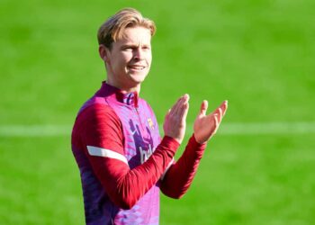 Coup dur de Manchester United: Frenkie de Jong inclus dans l’équipe de pré-saison de Barcelone