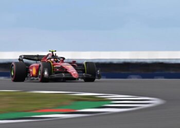 F1 Silverstone, Sainz et Ferrari en forme en FP2.  Mercedes est de retour.  Mésaventure pour Leclerc