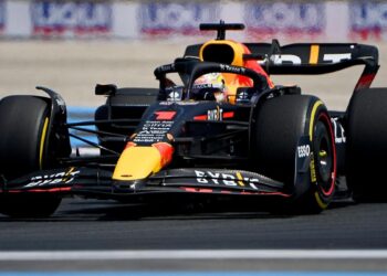 F1 France, Verstappen devant en FP3.  Sainz change de moteur : il démarre en dernier