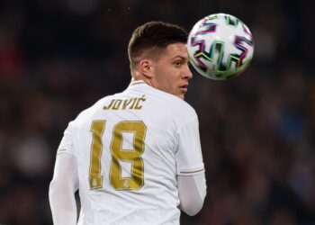 Luka Jovic révèle l’inspiration de Ronaldo derrière la décision du maillot de la Fiorentina
