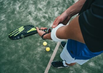 Padel : conseils et astuces pour améliorer son jeu