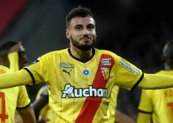 Manchester United rivalisera avec Chelsea pour Jonathan Clauss – News 24