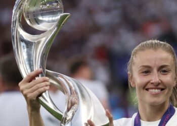 Tour d’horizon du lundi: les départs s’accélèrent, les femmes d’Arsenal remportent l’Euro