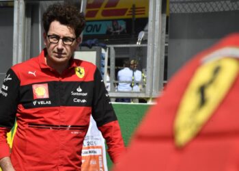 « Moi, Monza et Ferrari dans mon cœur. Mon premier jour d’école ici »