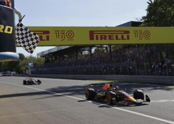 F1 Super Verstappen conquiert également Monza.  Ferrari se bat avec honneur : Leclerc 2e