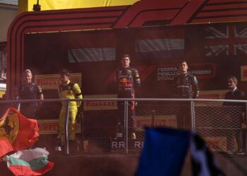 Verstappen : « Le podium de Monza, il était temps ! ».  Leclerc : « Voiture de sécurité frustrante »