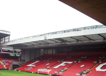 Suivez le championnat de Premier League avec FOOT221