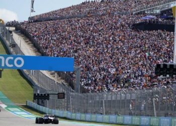 Formule 1, au GP des États-Unis avec des fans symboliques : billets gratuits