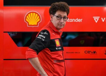 Binotto attaque la FIA : « Une décision ridicule et inacceptable sur Leclerc »