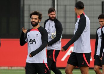 Un expert conseille à la star de Liverpool de « passer une journée sur le terrain » contre les Rangers lors du choc de l’UCL