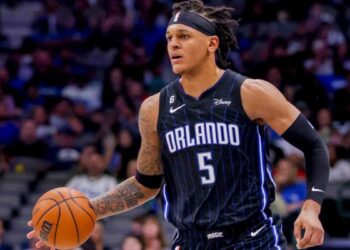 Panier, Banchero en bleu oui ou non ?  Maintenant, Team USA y pense aussi