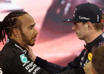 F1, Hamilton n’oublie pas Abu Dhabi : « En 2021 le titre a été manipulé »