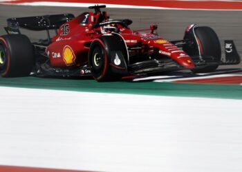 F1 Usa, Leclerc partira 10 places derrière.  Verstappen roule en essais libres 3