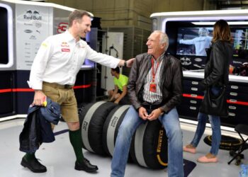 F1 et Red Bull pleurent Mateschitz: la chance avec les boissons puis triomphe dans les GP