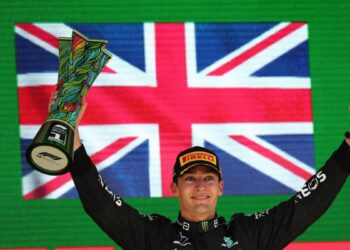 F1 Brésil Russell l’emporte sur Hamilton, puis les Ferrari de Sainz et Leclerc