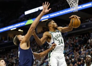 Résultats NBA : Milwaukee et Cleveland gagnent.  Lakers et Warriors éliminés