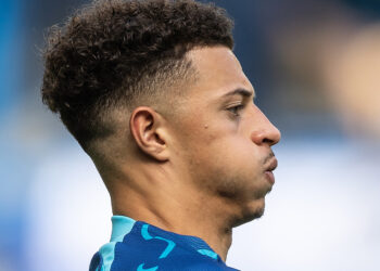 Ethan Ampadu frappe à la porte de Graham Potter –