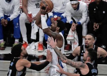 Résultats NBA: Nets (avec Irving), Warriors, Nuggets, Lakers gagnent