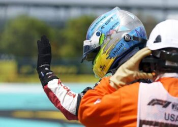 Formule 1, casque Bottas échangé en 6 secondes avec des jetons de fan