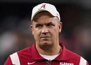 Les Patriots interviewent Bill O’Brien de l’Alabama pour le poste d’OC
