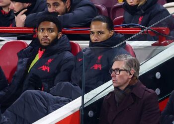 Virgil van Dijk attend de voir un « spécialiste » pour une blessure aux ischio-jambiers