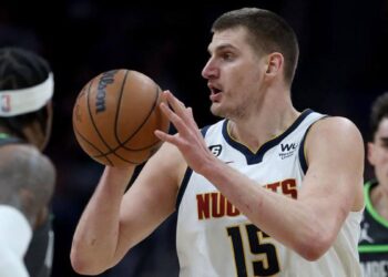 NBA, Denver Nuggets : avec des jetons de fan, annonceur pour un match