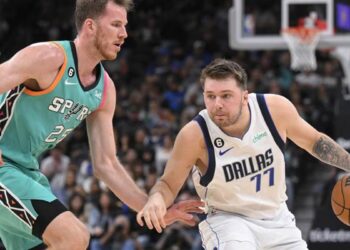 Doncic encore 51 points: record consécutif de 250 points en 5 matchs NBA
