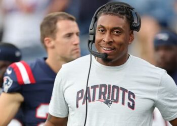 Les cardinaux demandent une entrevue avec DeMarcus Covington des Patriots