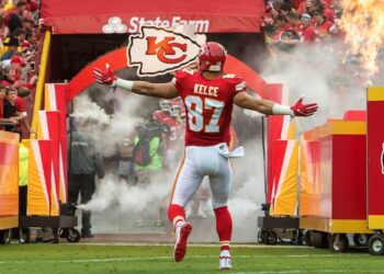 Chiefs TE Travis Kelce NFL Gains de carrière, valeur nette et salaire