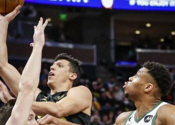 Résultats NBA – Utah-Milwaukee, Golden State-Philadelphie, Sacramento-Phœnix