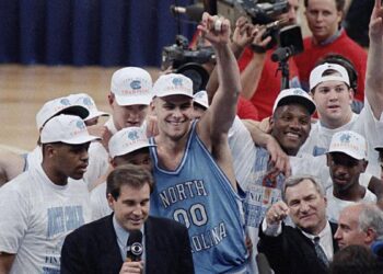 Eric Montross, ex-Boston Celtics de la NBA, est traité pour un cancer