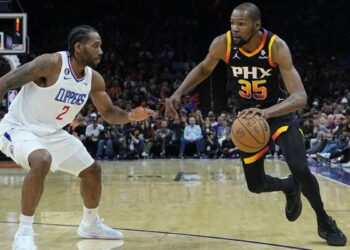 Résultats des séries éliminatoires de la NBA : Phoenix-Clippers, Boston-Atlanta, Cleveland-New York