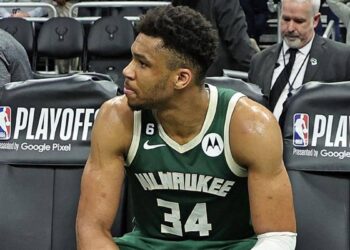 Giannis Antetokounmpo : « Perdre n’est pas un échec. »  Vidéo