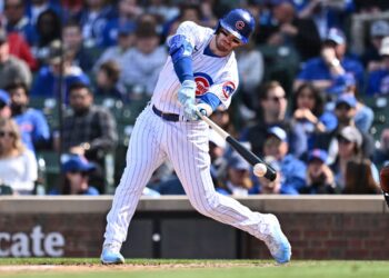 Les Cubs de Chicago accordent à Ian Happ une prolongation de contrat de trois ans