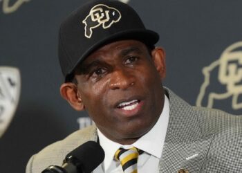 Colorado Buffaloes de Coach Prime: crise de transfert sans précédent