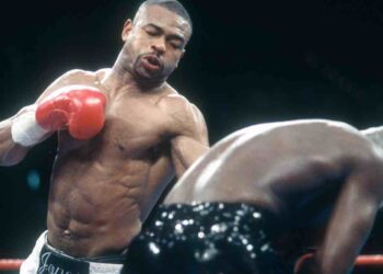 Roy Jones Jr soutient le débardeur pour gagner