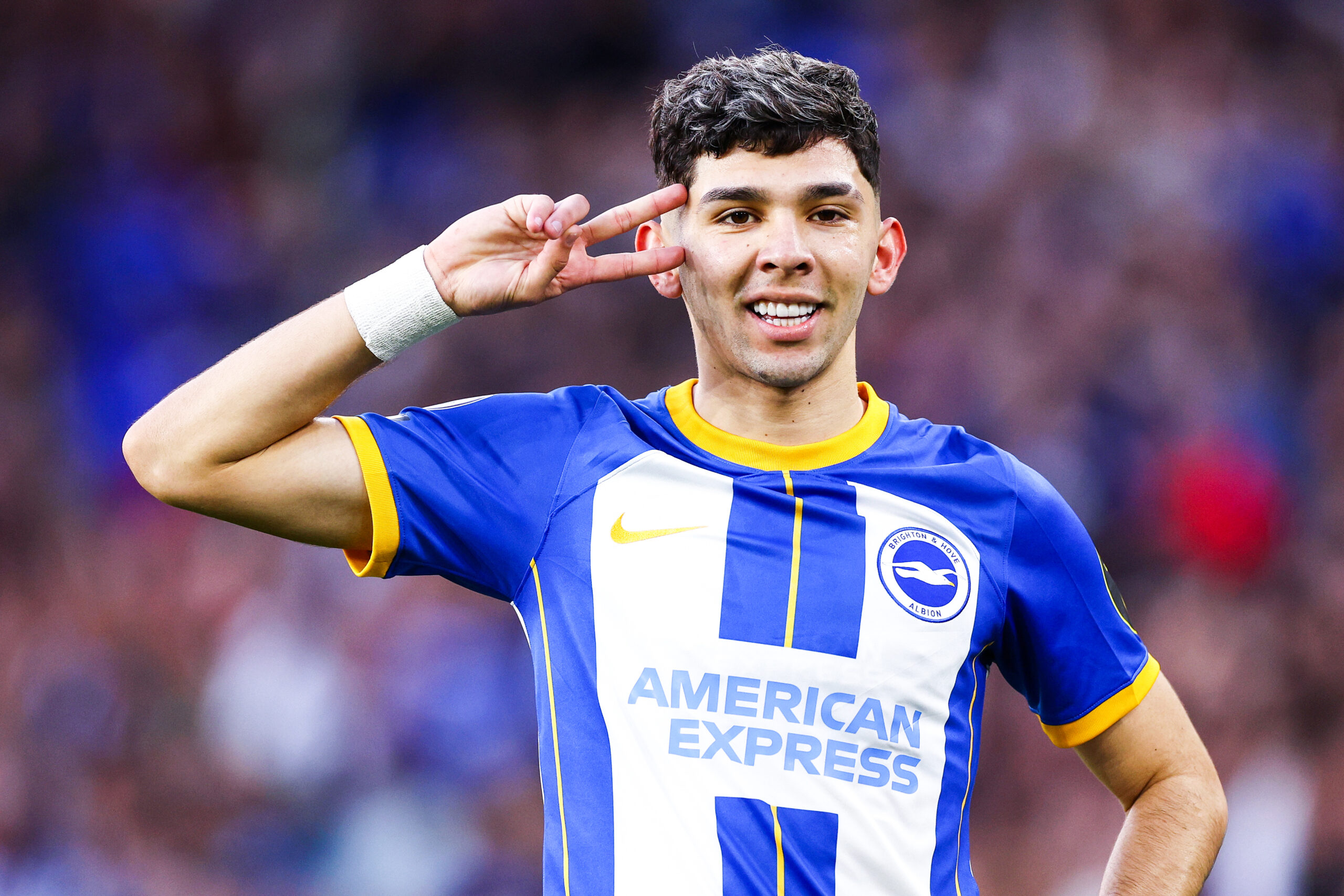 La super frappe d'Enciso envoie Brighton en Ligue Europa