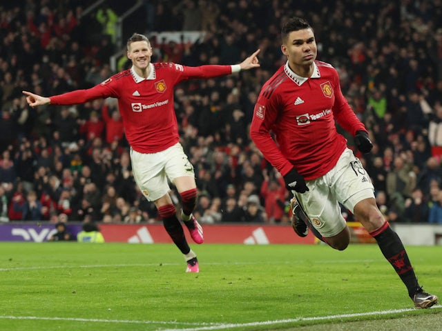 Casemiro de Manchester United célèbre son but contre Reading le 28 janvier 2023