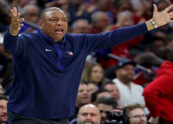 Nba, Rivers limogé par Philadelphie.  Et il y a Harden à gérer