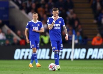 Les joueurs de Leicester City semblent découragés après que Curtis Jones ait marqué pour Liverpool le 15 mai 2023