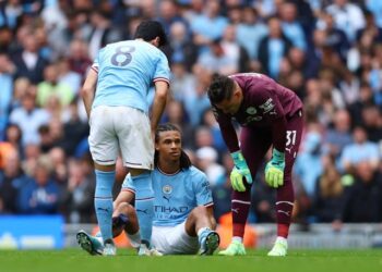 Nathan Ake de Manchester City tombe blessé le 6 mai 2023