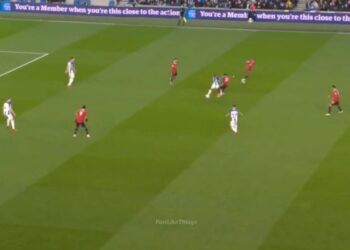 (Vidéo) La cible signalée de Liverpool a dirigé le spectacle contre Man Utd hier soir