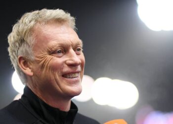 Robin Van Persie fait l’éloge de l’ancien patron de Man United, David Moyes – News 24