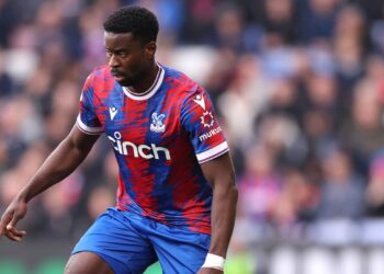 Crystal Palace impose un prix de 50 millions de livres sterling à Marc Guehi alors que le défenseur attire l’intérêt de Man United – News 24